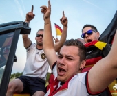 Herzenssache - WM-Auto soll kranken Kindern helfen - Ehrenamtliche Aktion fÃ¼r "Ein Herz fÃ¼r Kinder"