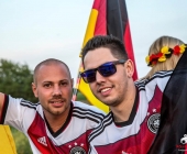 Herzenssache - WM-Auto soll kranken Kindern helfen - Ehrenamtliche Aktion fÃ¼r "Ein Herz fÃ¼r Kinder"