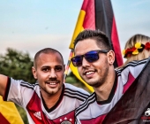 Herzenssache - WM-Auto soll kranken Kindern helfen - Ehrenamtliche Aktion fÃ¼r "Ein Herz fÃ¼r Kinder"