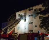 Wohnung ausgebrannt in Mehrfamilienhaus